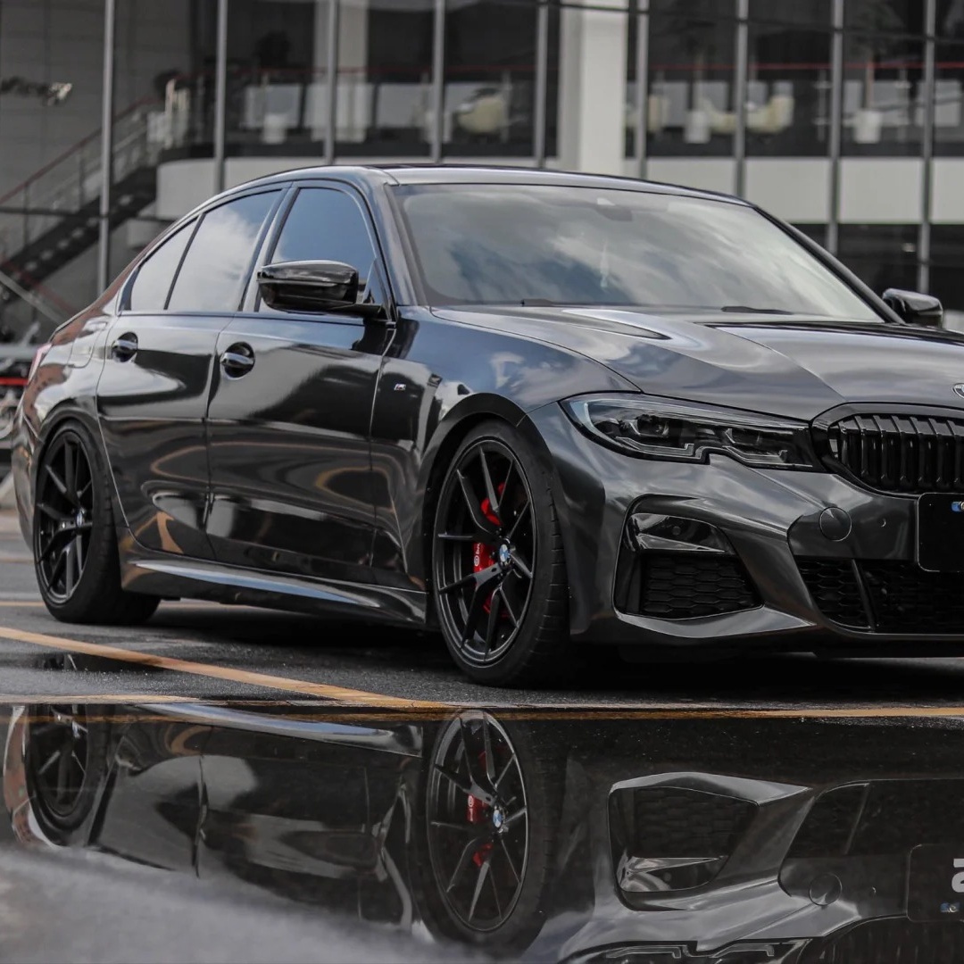 Ravoony Plus Gloss Charcoal Grey Car Wrap