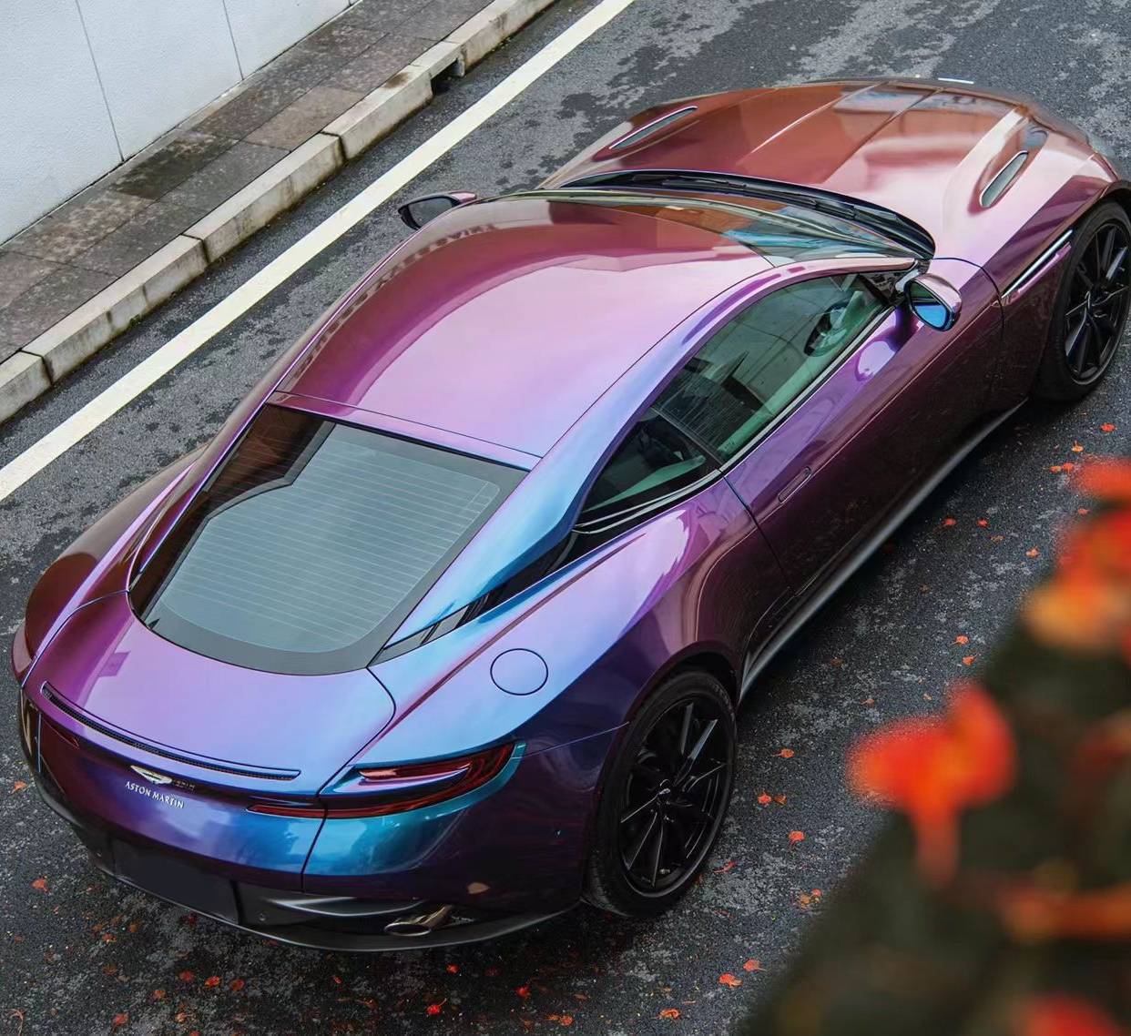 Ravoony Plus PET Magic Spectral Blue Car Wrap