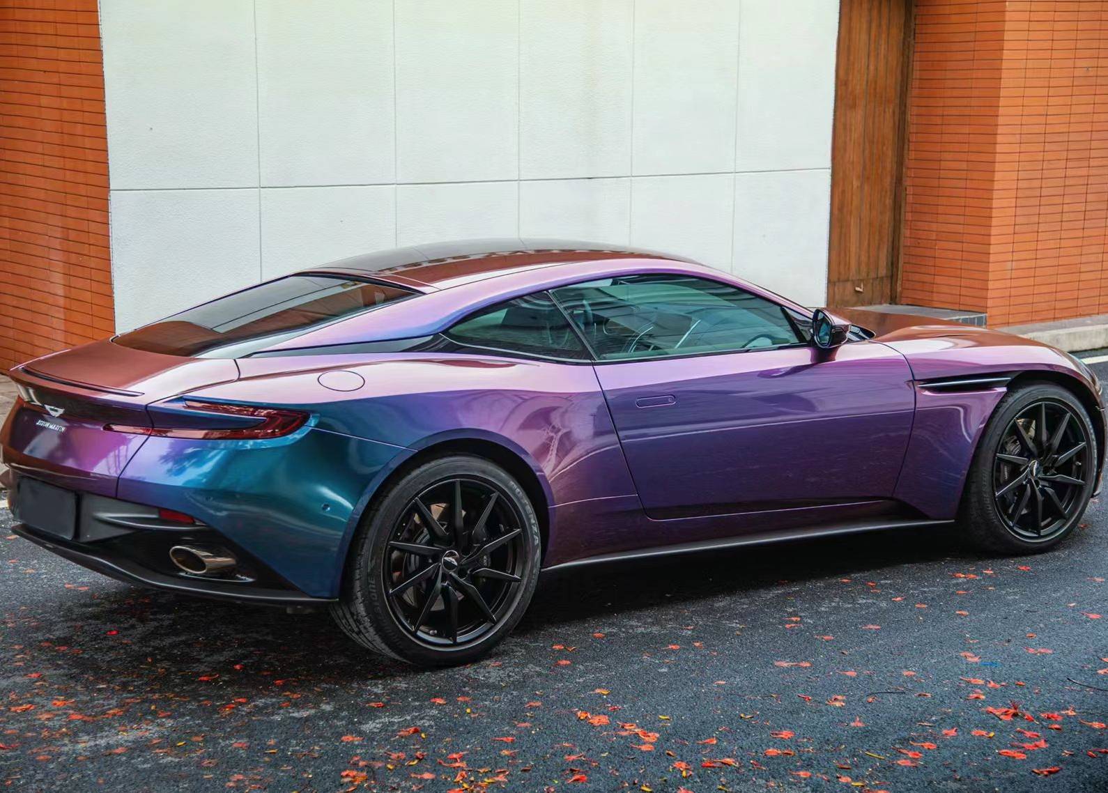 Ravoony Plus PET Magic Spectral Blue Car Wrap