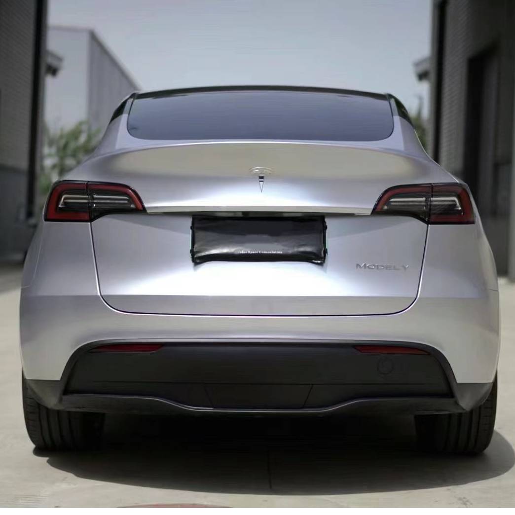 Ravoony Plus PET Glossy Audi Fleuret Silver Vinyl Car Wrap