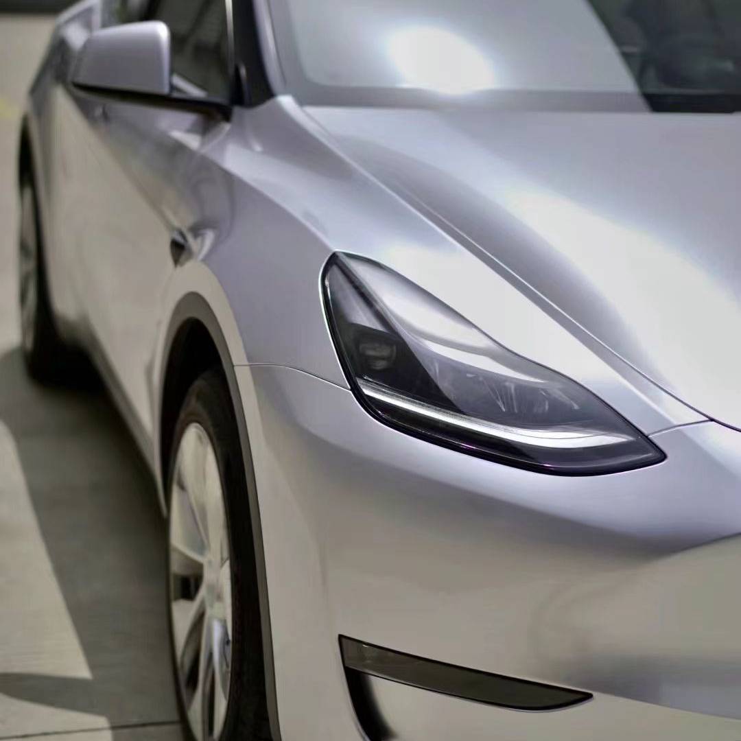 Ravoony Plus PET Glossy Audi Fleuret Silver Vinyl Car Wrap