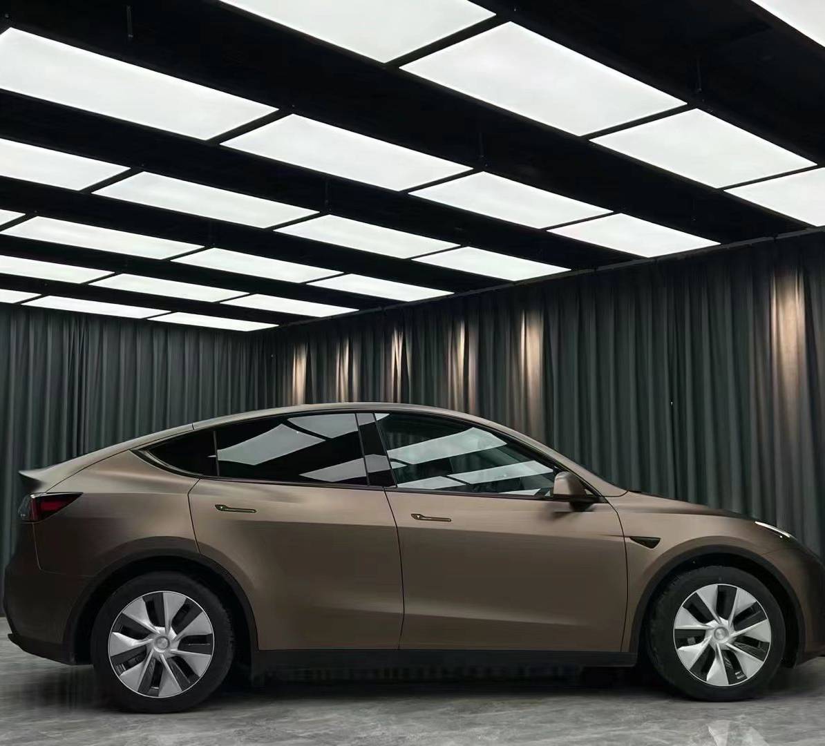 Ravoony Plus Ultra-Matte Brown Grey Car Wrap