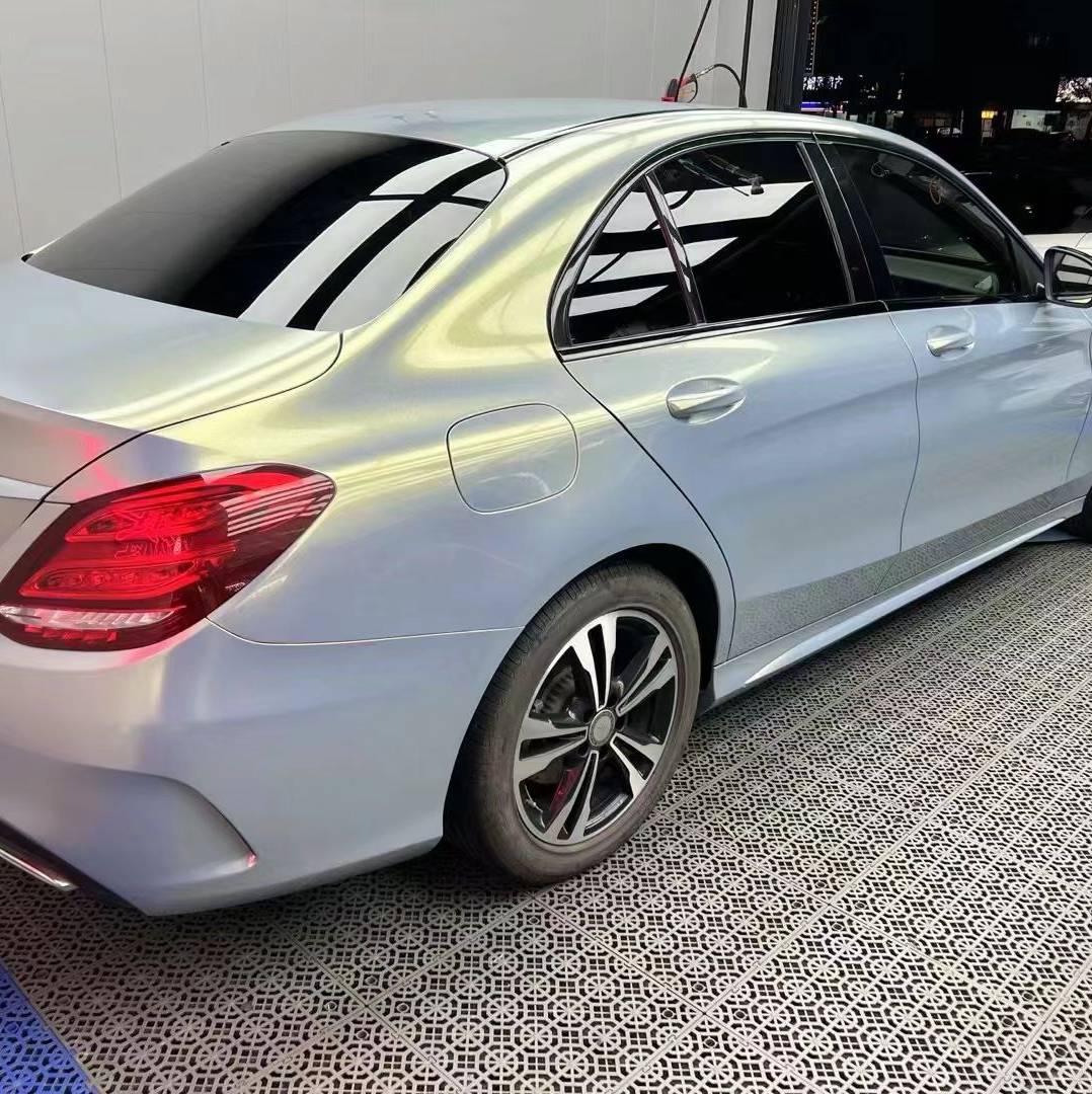 Ravoony Plus Glossy Diamond Grey Gold Car Wrap