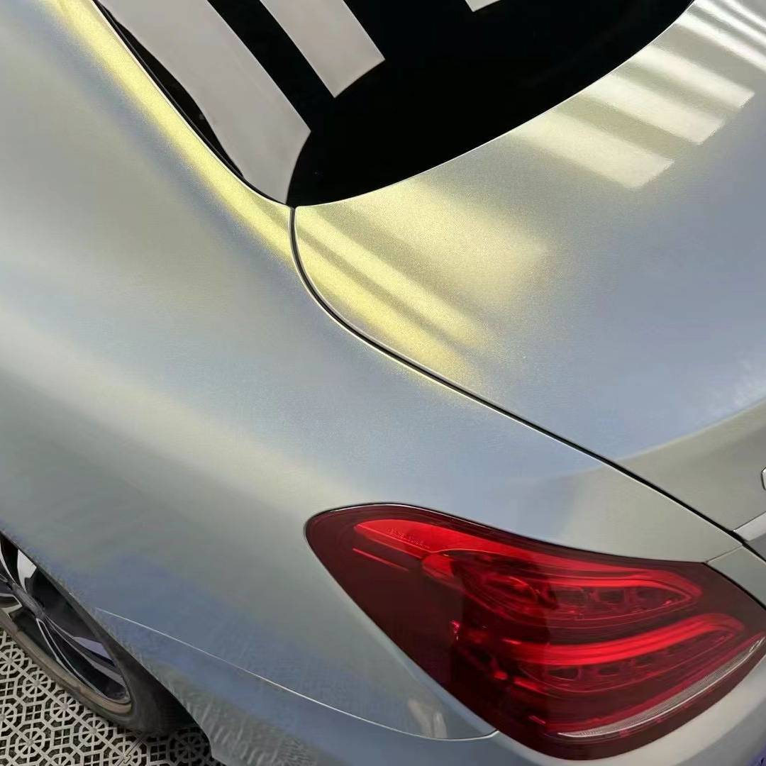 Ravoony Plus Glossy Diamond Grey Gold Car Wrap