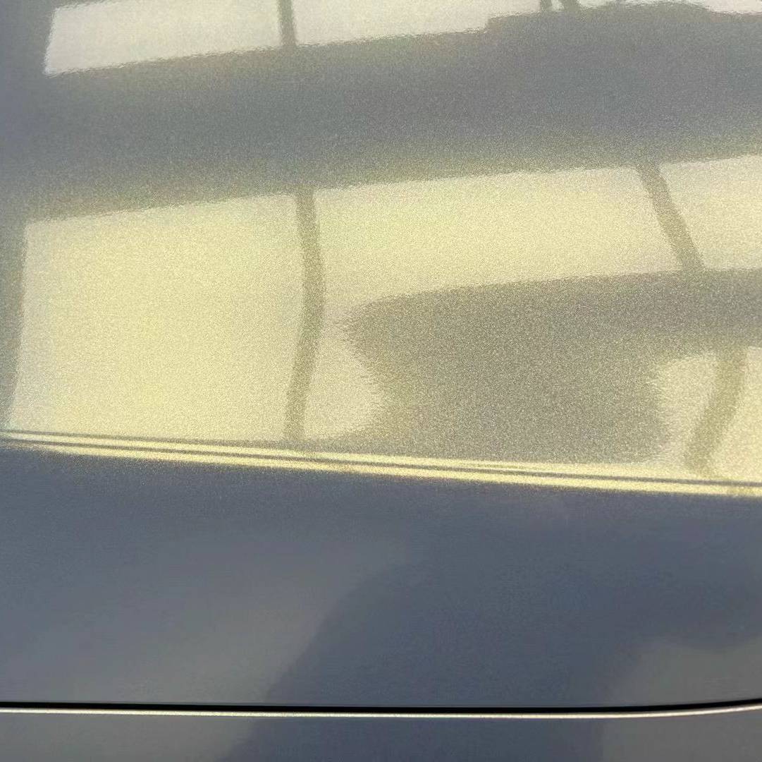 Ravoony Plus Glossy Diamond Grey Gold Car Wrap