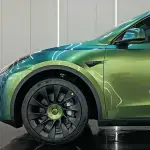Ravoony Plus Glossy Chameleon Spring Green Car Wrap