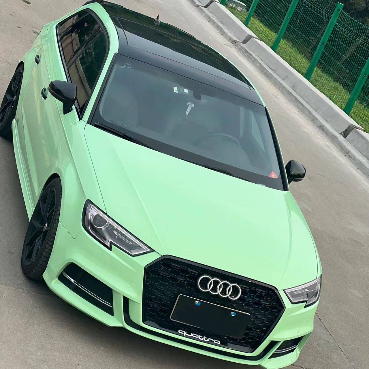 Ravoony Plus Ferrari Gloss Moss Green Vinyl Car Wrap