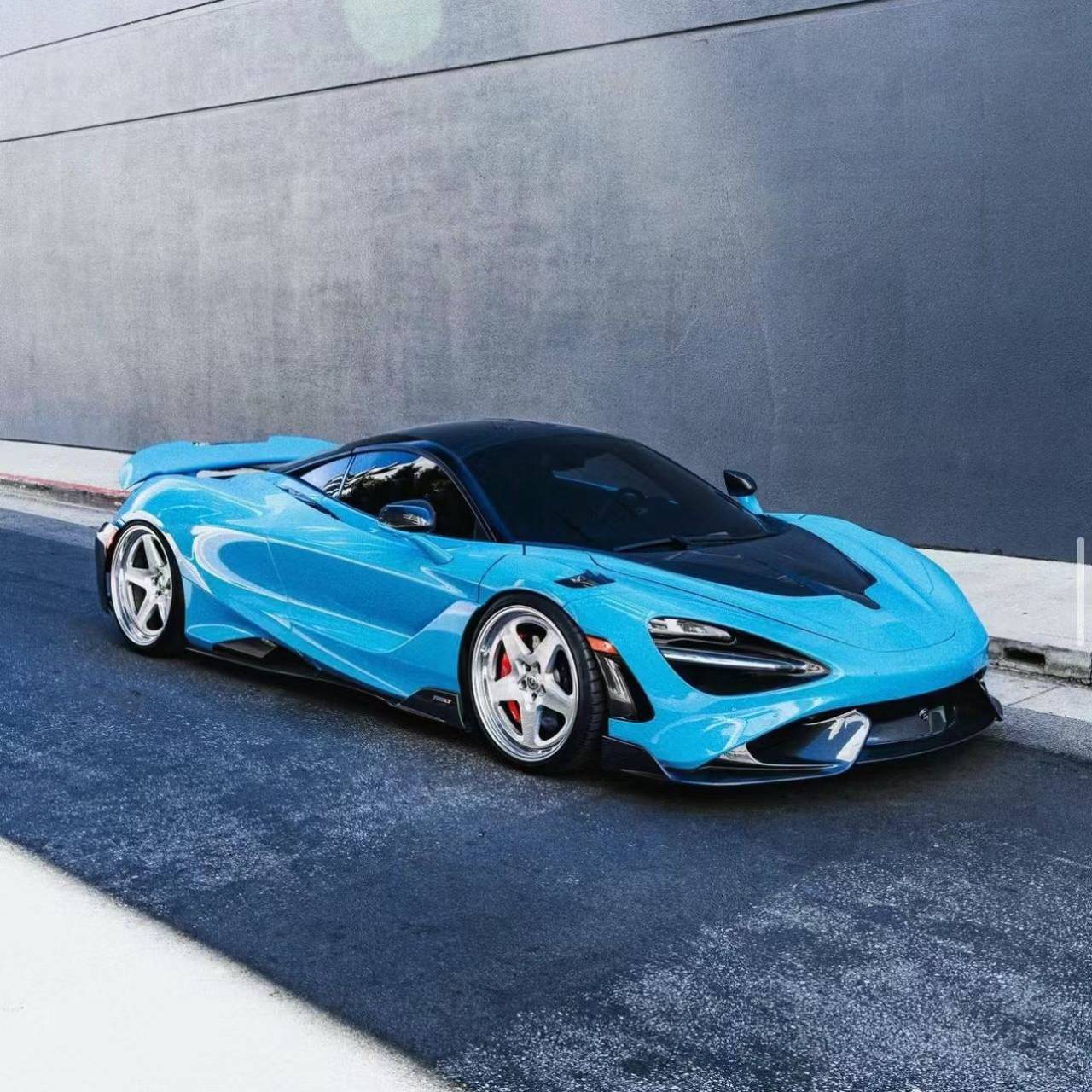 Ravoony Plus Glossy Crystal Sky Blue Car Wrap