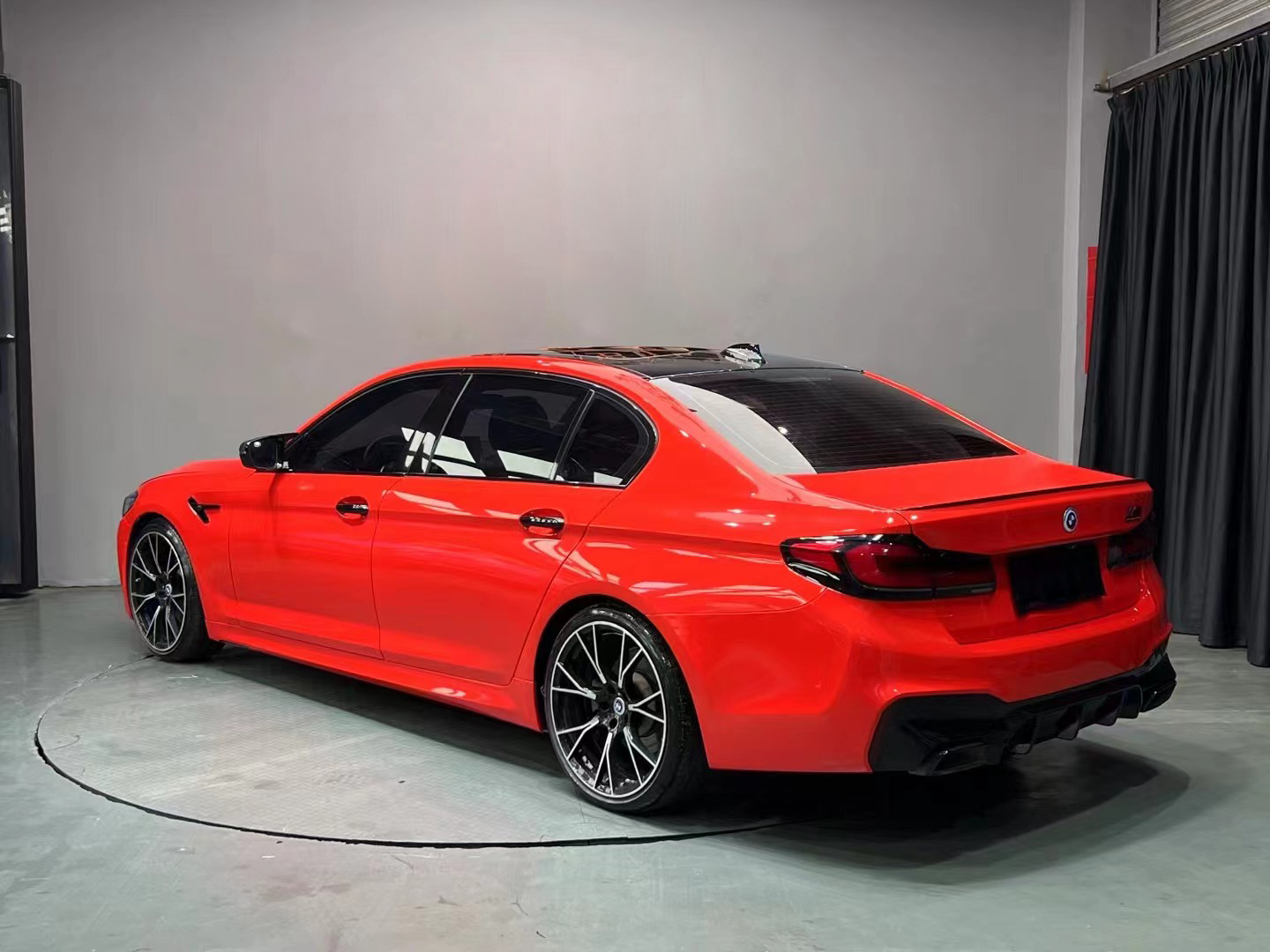 Best Ravoony Glossy Crystal Ferrari Red Car Vinyl Wrap