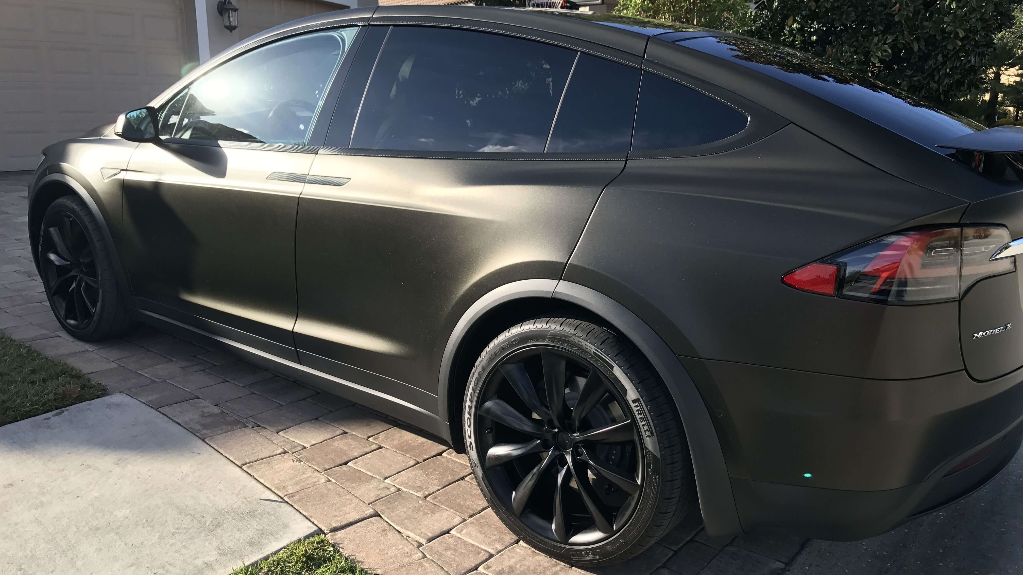 Ravoony Plus Matte Black Gold Wrap