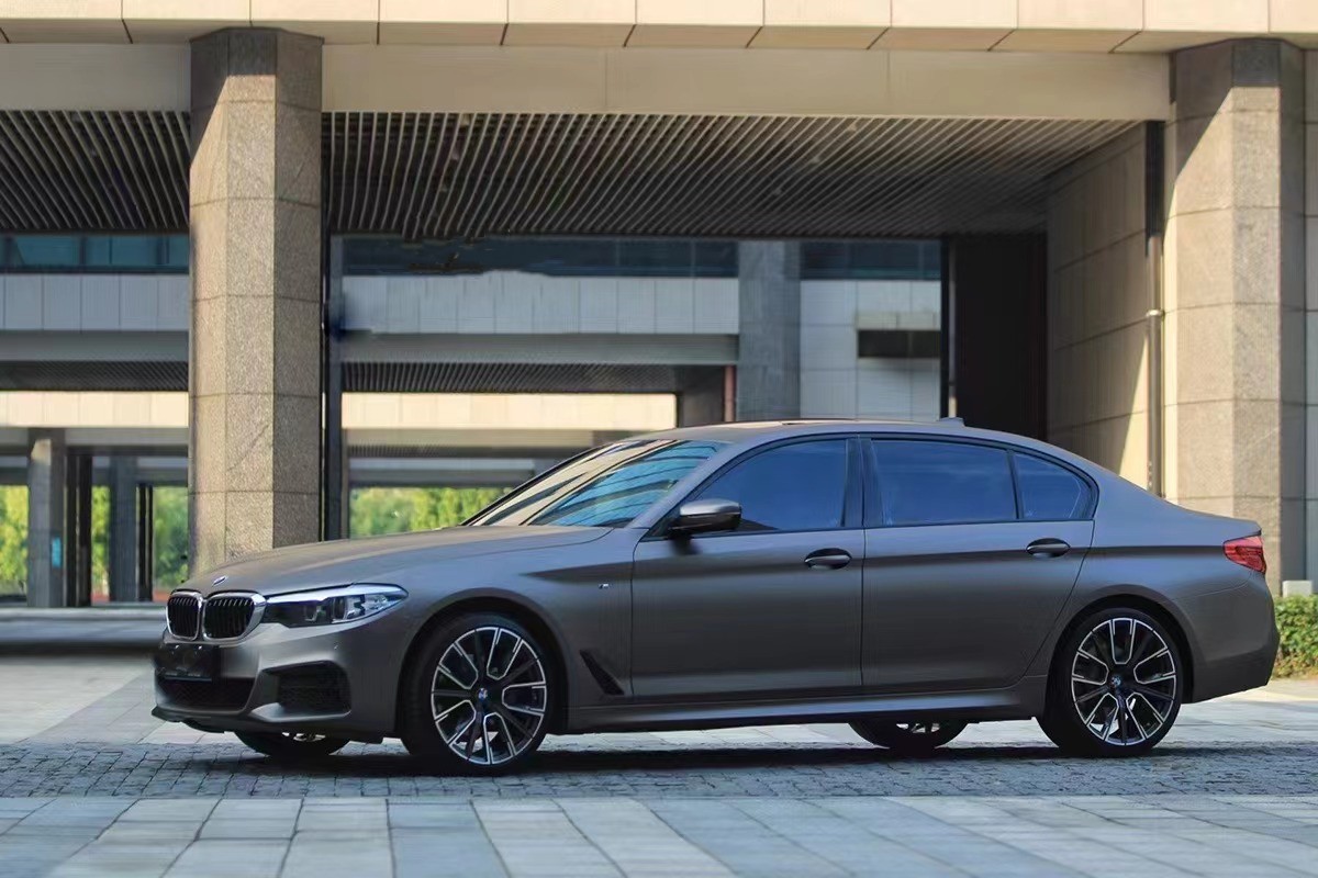 Ravoony Plus Ultra- Matte Metallic Charcoal Grey Car Vinyl Wrap