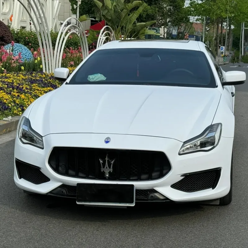 Ravoony Plus Ultimate Flat Bluish White Car Wrap