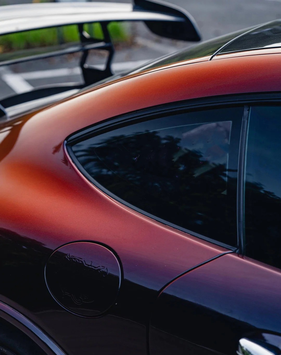 Ravoony Plus PET Gloss Color Shift Rainbow Drift Black Red Vinyl Wrap