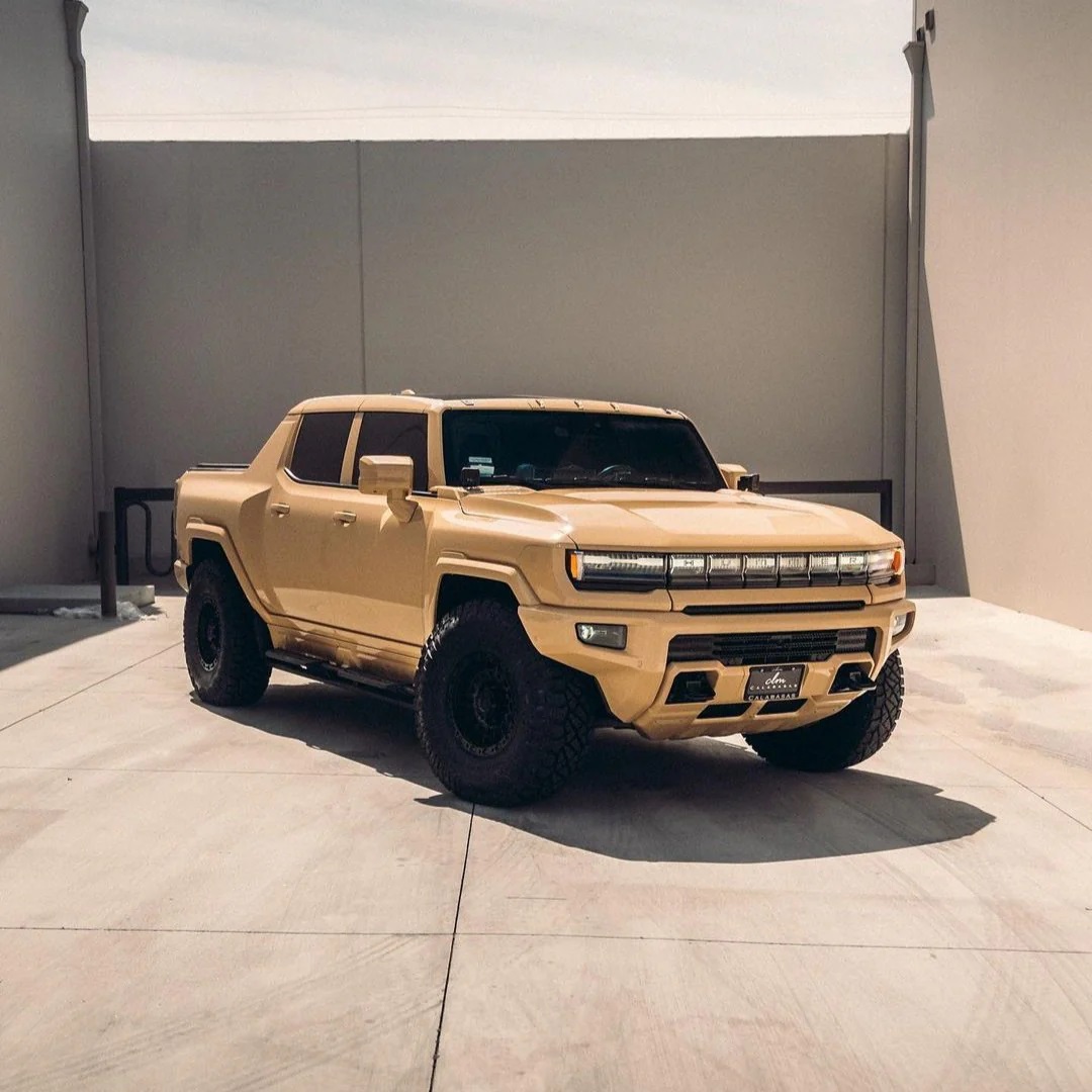 Ravoony Plus PET Gloss Sandstorm Car Wrap