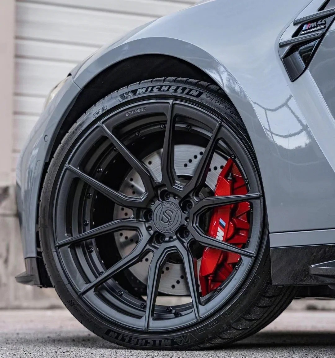 Ravoony Plus PET BMW Brooklyn Grey Vinyl Wrap