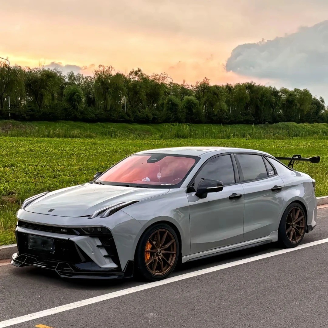 Ravoony Plus PET BMW Brooklyn Grey Vinyl Wrap