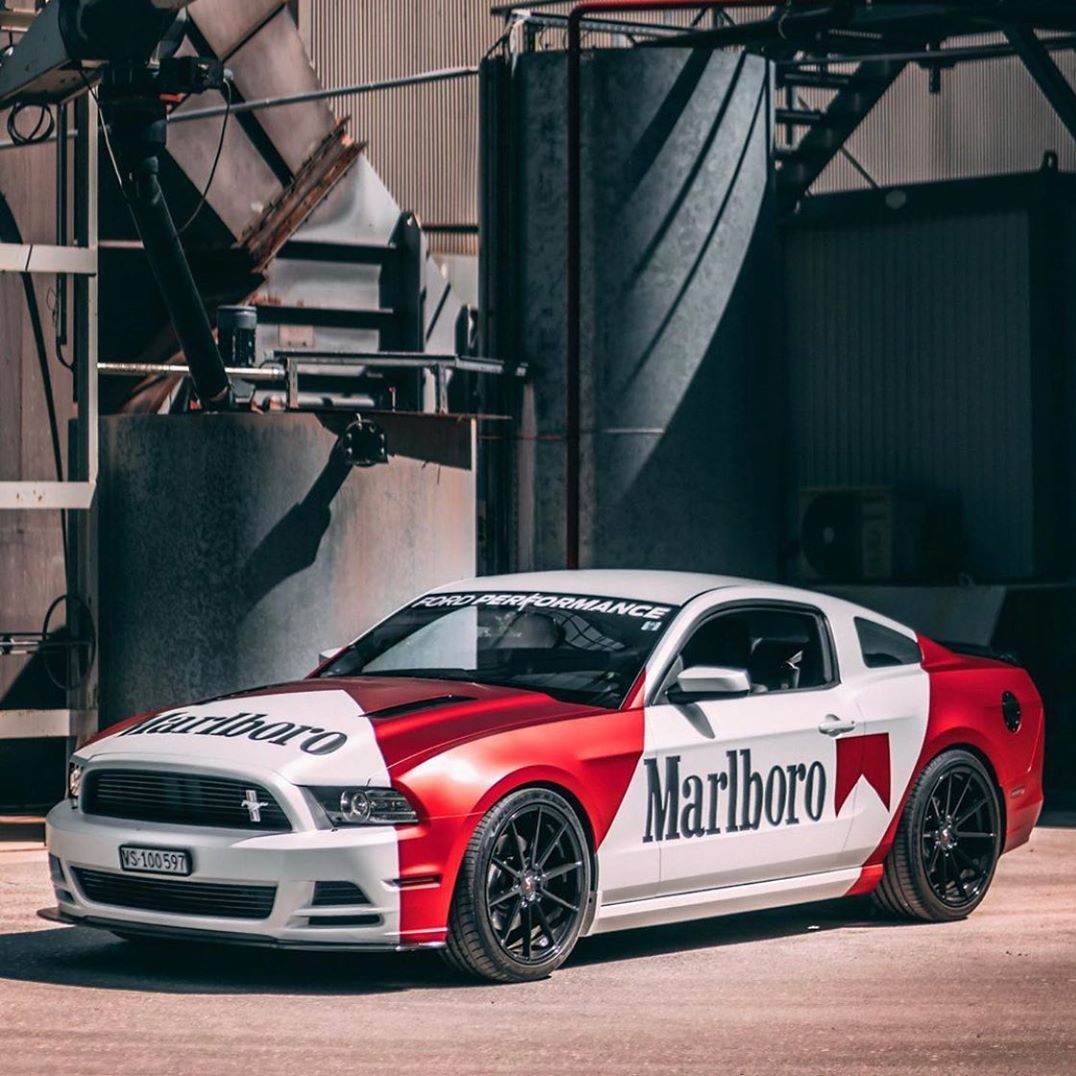 Ravoony Plus Customized Marlboro Car Wrap