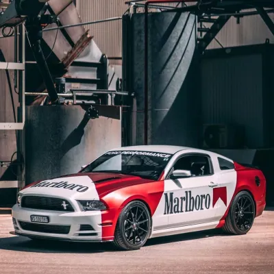 Ravoony Plus Customized Marlboro Car Wrap 01