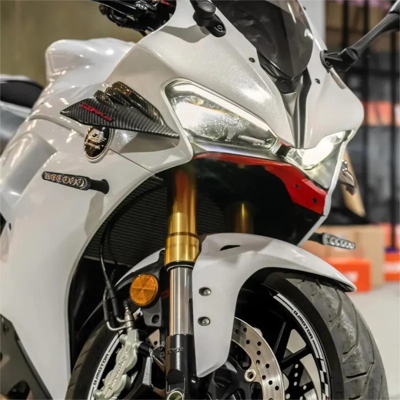 Ravoony Plus Sparkle White Car Vinyl Wrap