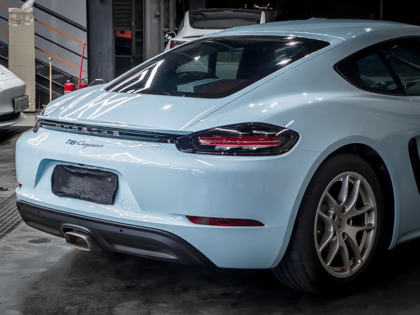 Ravoony Plus Gloss Metallic Porsche Ice Blue Car Wrap