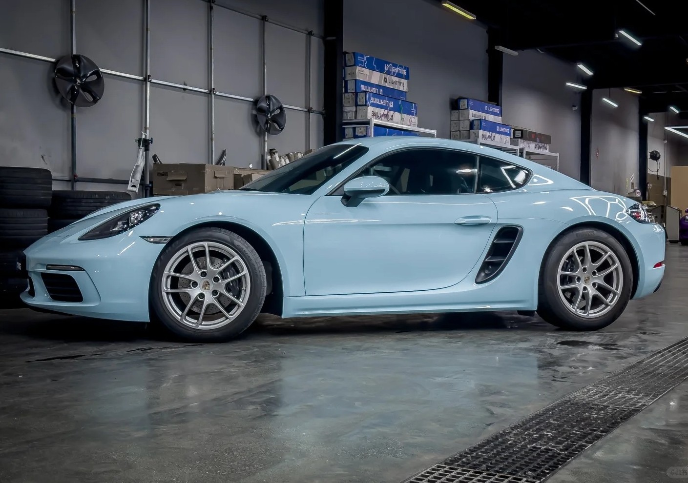 Ravoony Plus Gloss Metallic Porsche Ice Blue Car Wrap