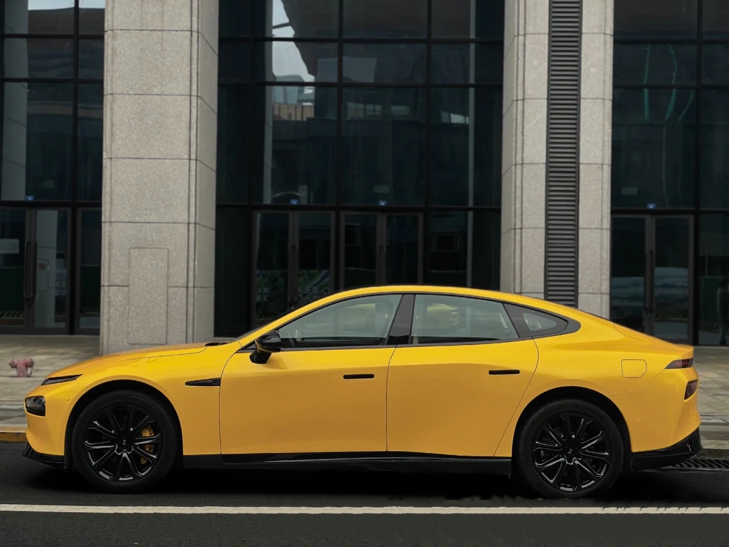  Ravoony Plus Glossy Metallic Yellow Car Wrap