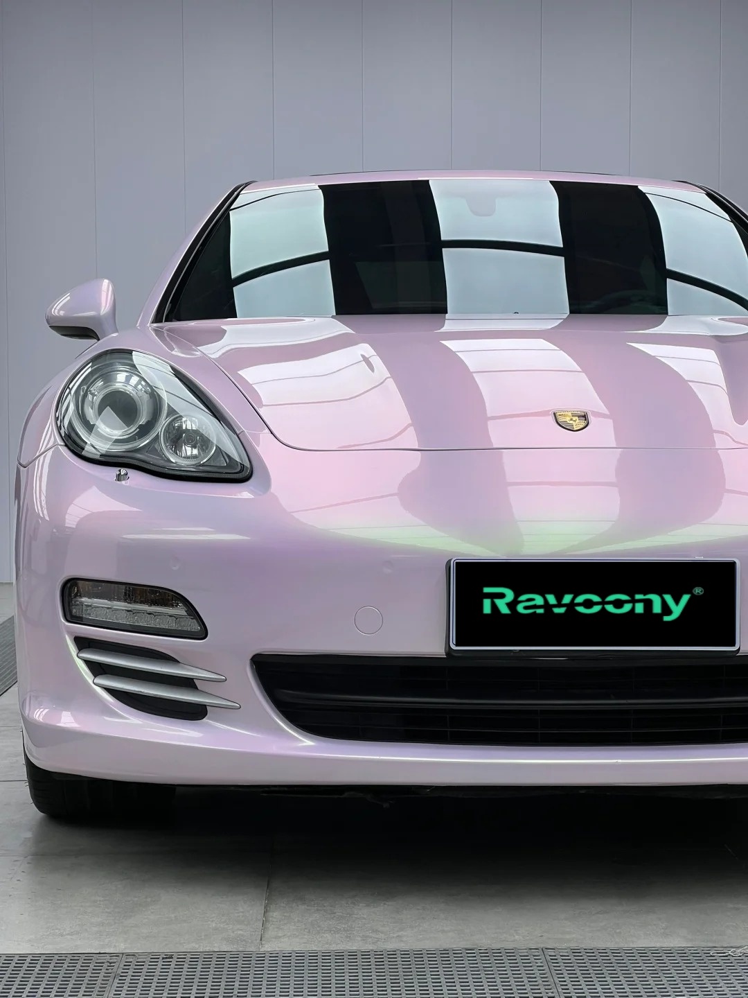 Ravoony Plus PET Glossy Twin Peach Pink Green Car Wrap