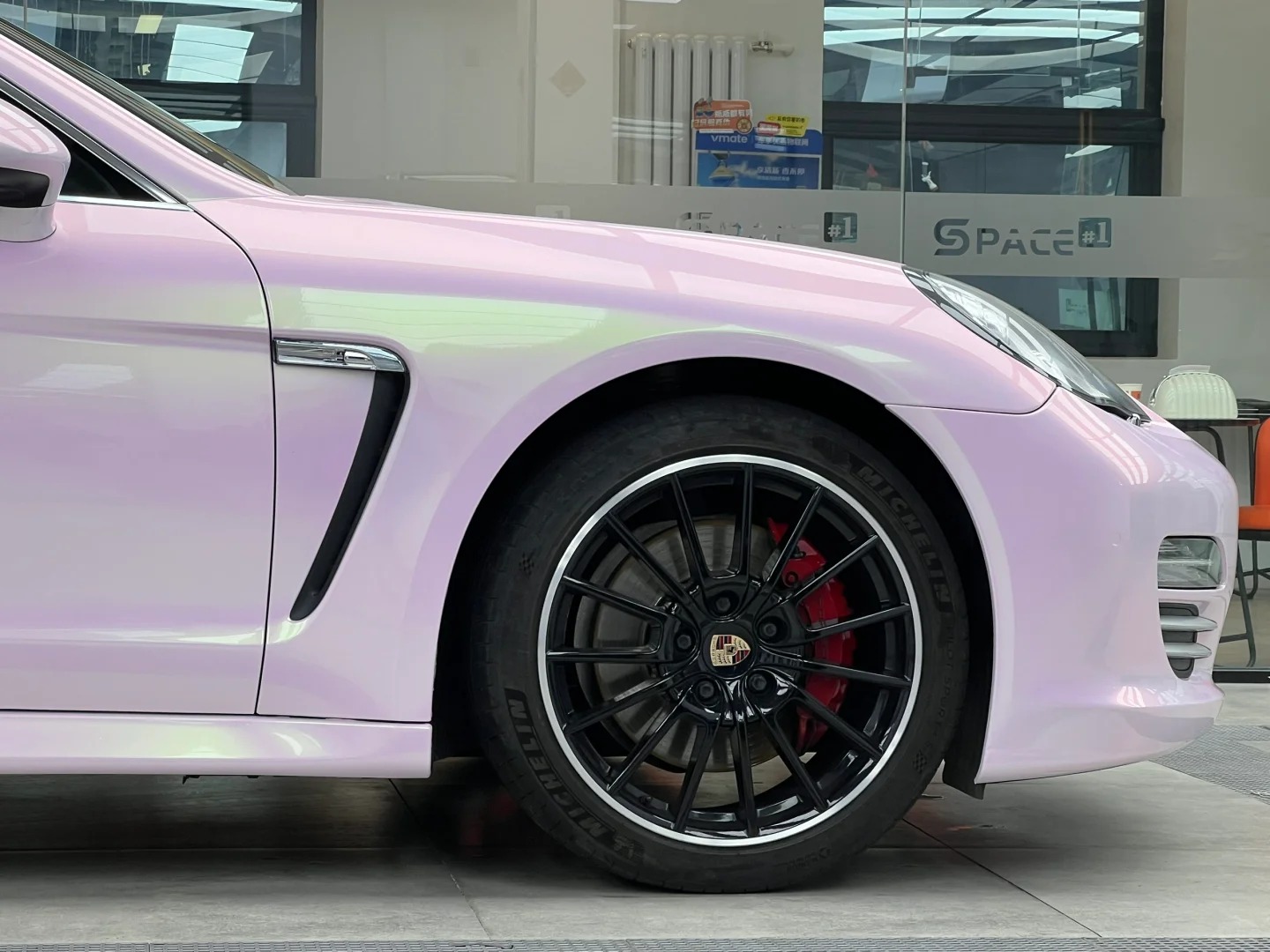 Ravoony Plus PET Glossy Twin Peach Pink Green Car Wrap