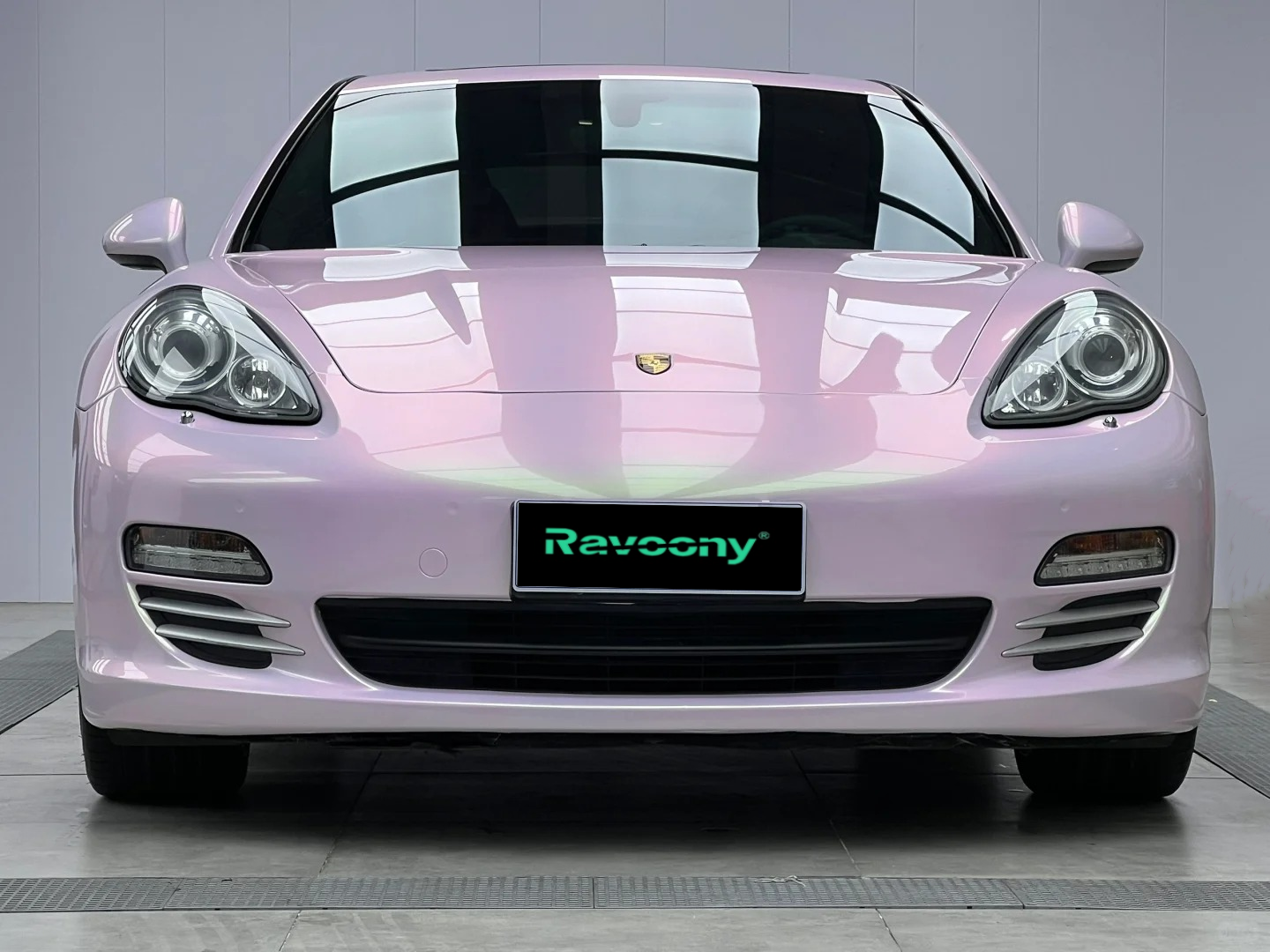 Ravoony Plus PET Glossy Twin Peach Pink Green Car Wrap