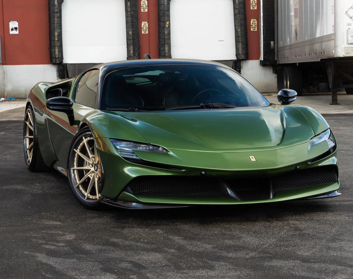 Ravoony Plus Glossy Metallic Mamba Green Car Vinyl Wrap