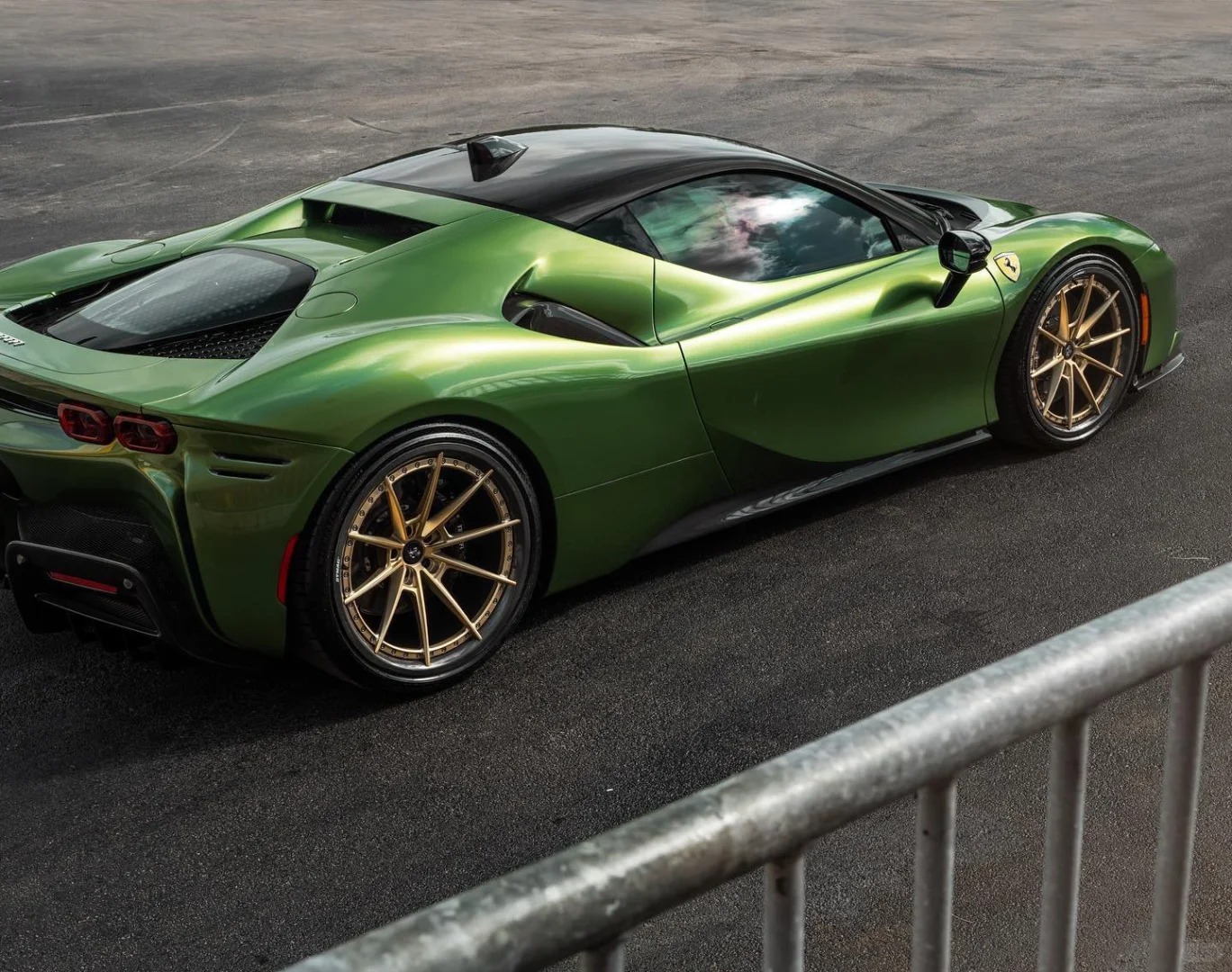 Ravoony Plus Glossy Metallic Mamba Green Car Vinyl Wrap