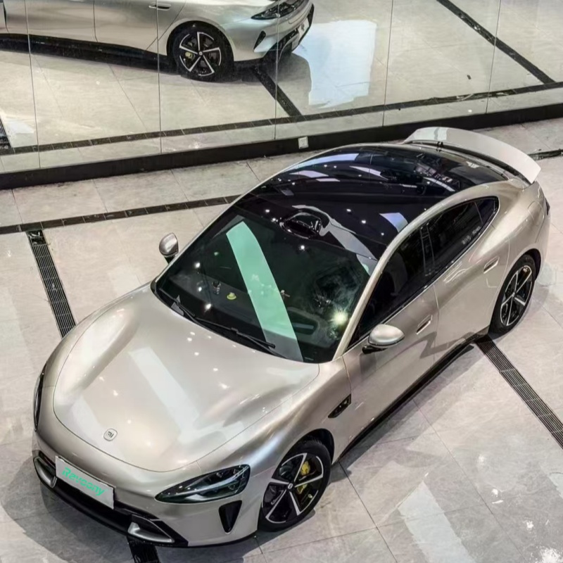 Ravoony Plus PET Gloss Metallic Victor Silver Vinyl Car Wrap