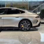 Ravoony Plus PET Gloss Metallic Victor Silver Vinyl Car Wrap