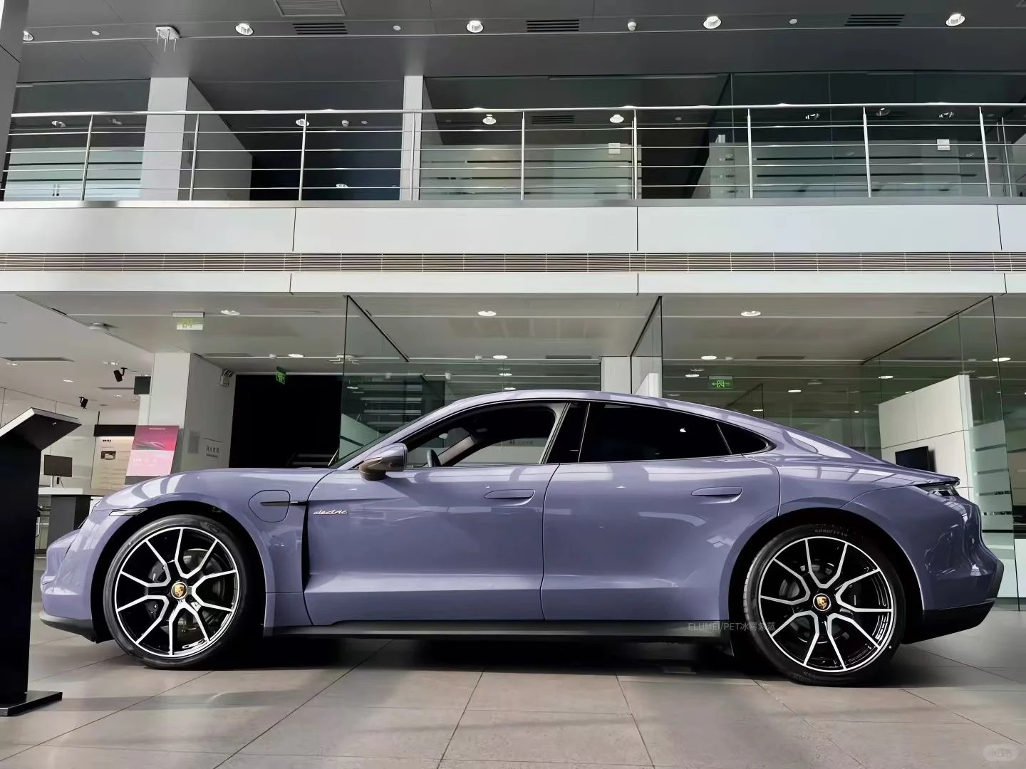 Ravoony Basic Glossy Glacier Mist Violet Car Wrap