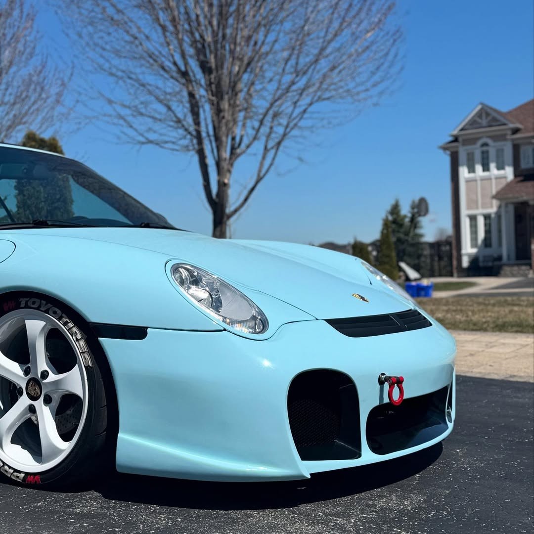 Ravoony Plus Glossy Crystal Glacier Blue Car Wrap