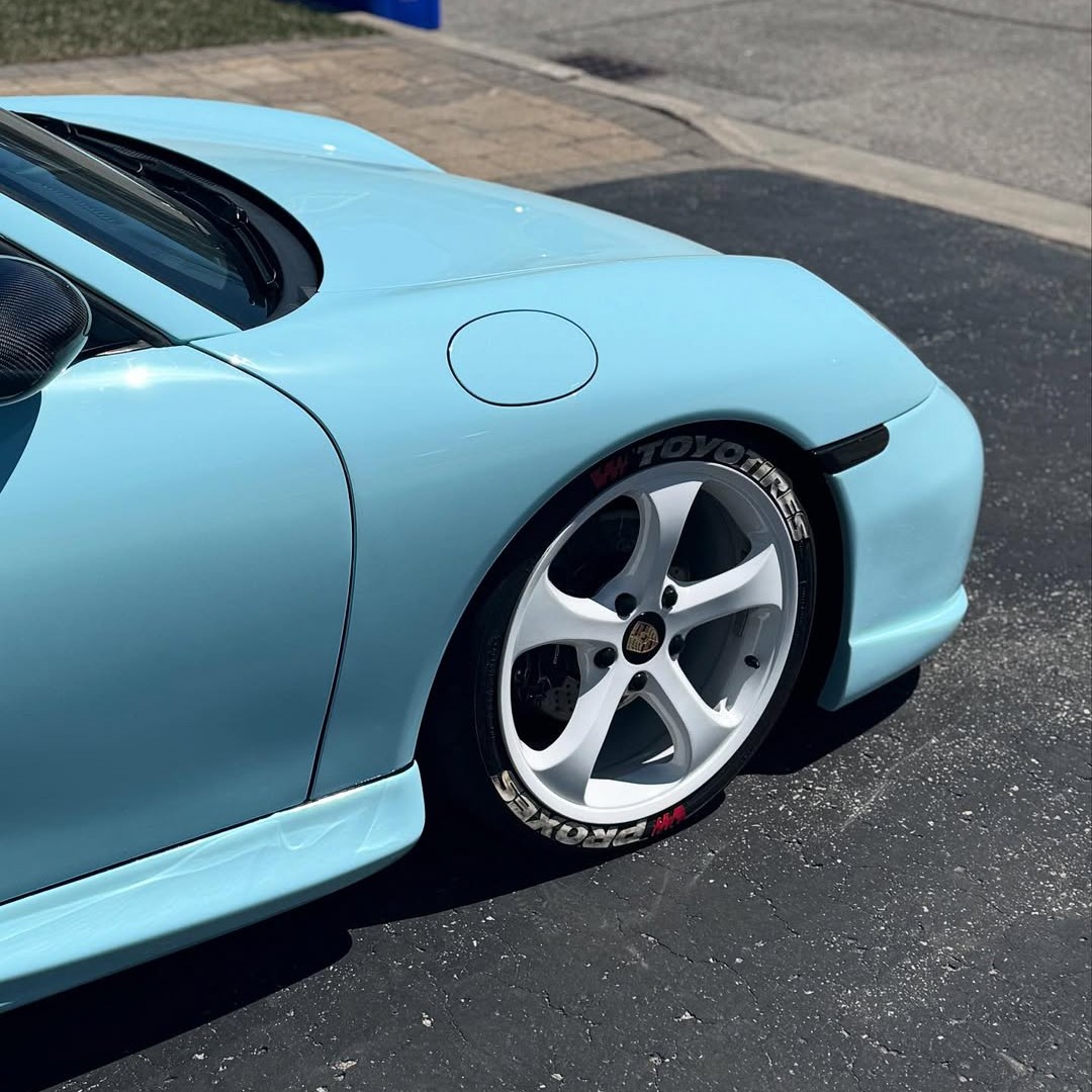 Ravoony Plus Glossy Crystal Glacier Blue Car Wrap