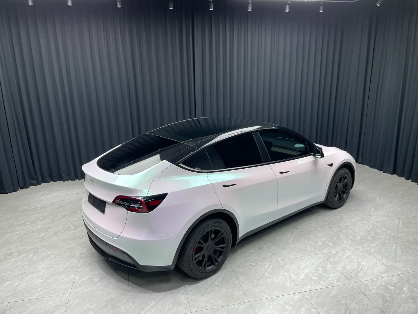 Ravoony Pro TPU Gloss Aurora White PPF Film