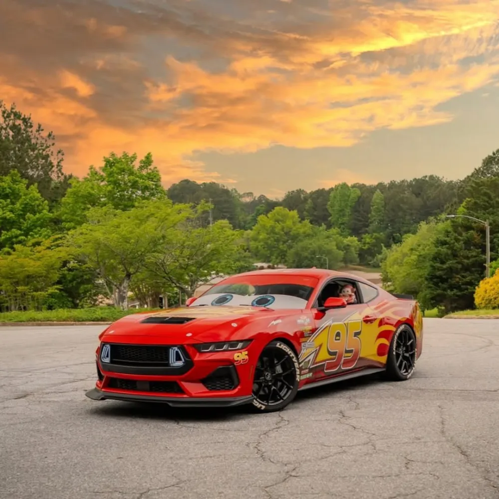 Ravoony Plus Customized Lightning Mcqueen Car Wrap