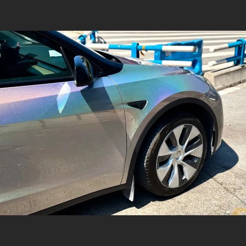 Ravoony Plus Ultra Gloss Iridescent Laser Silver Car Wrap