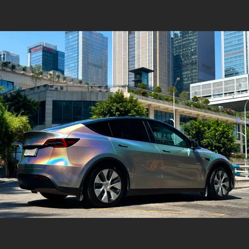Ravoony Plus Ultra Gloss Iridescent Laser Silver Car Wrap