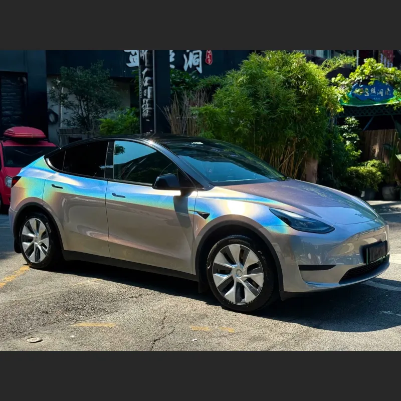 Ravoony Plus Ultra Gloss Iridescent Laser Silver Car Wrap