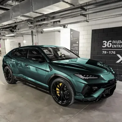 Ravoony Basic Metallic Ryan Green Car Wrap 02