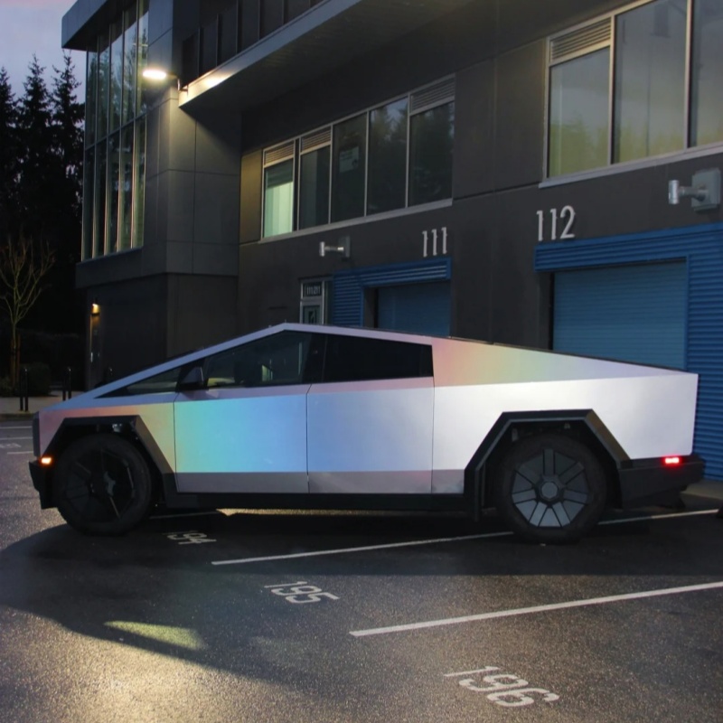 Ravoony Plus Ultra Gloss Iridescent Laser Silver Car Wrap