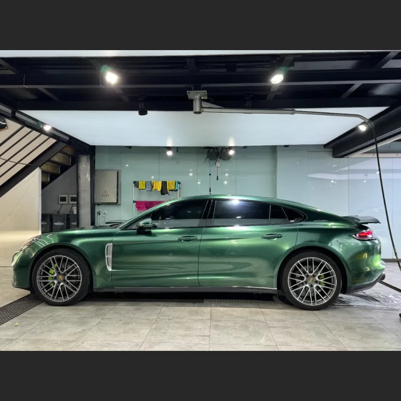 Ravoony Plus PET Glossy Metallic Emerald Green Car Wrap
