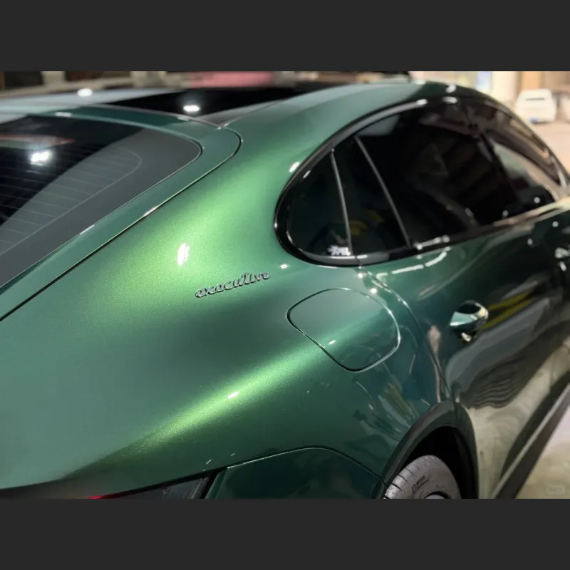 Ravoony Plus PET Glossy Metallic Emerald Green Car Wrap