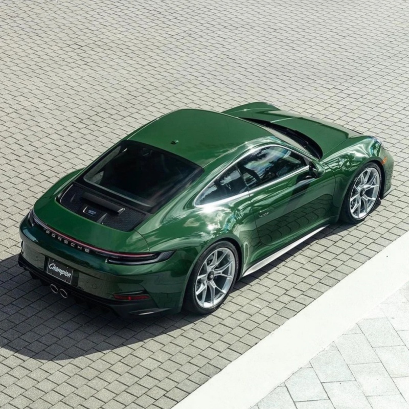Ravoony Plus PET Gloss Porsche Racing Green Car Vinyl Wrap