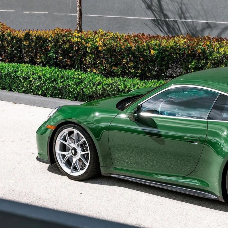 Ravoony Plus PET Gloss Porsche Racing Green Car Vinyl Wrap