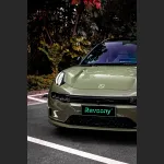 Ravoony Plus PET Gloss Aurora Green Car Vinyl Wrap