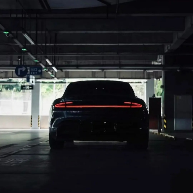 Ravoony Plus PET Gloss Metallic Cambrian Gray Wrap