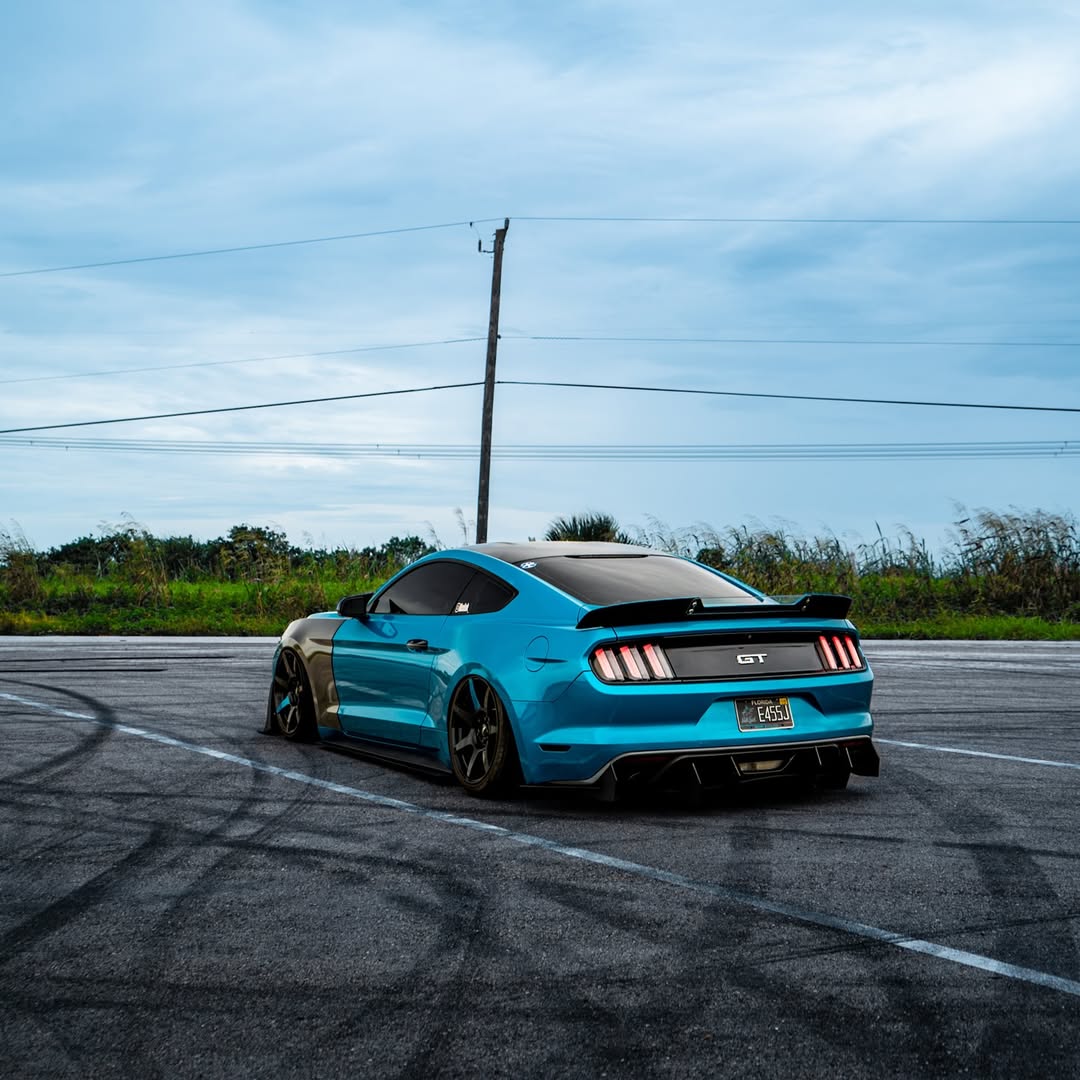 Ravoony Plus Glossy Metallic Atomic Cyan Car Vinyl Wrap